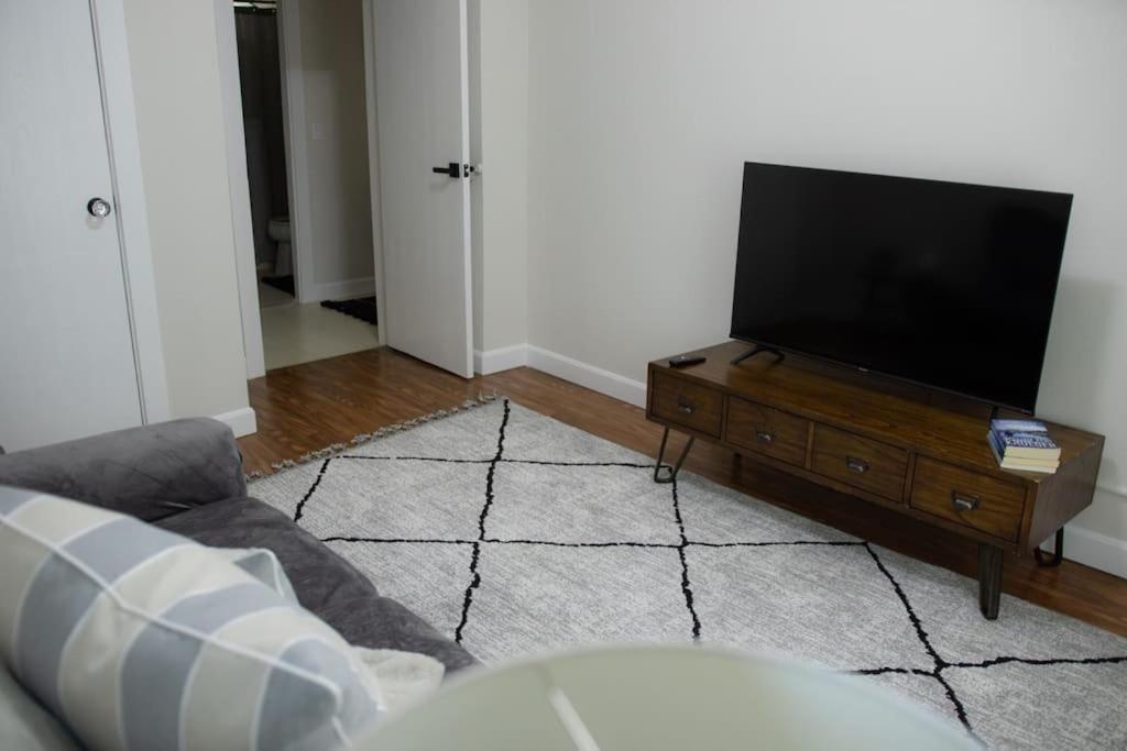 Apartamento Cozy Getaway Everett Exterior foto